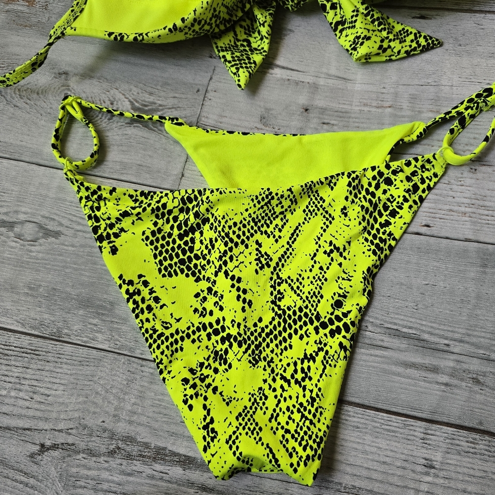 Ardene Fluorescent Neon Green 2 Piece String Bikini Summer Swim Wear Medium - Picture 6 of 9